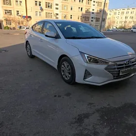 Hyundai Elantra 2020