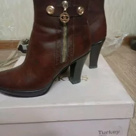 Теплые полусапожки