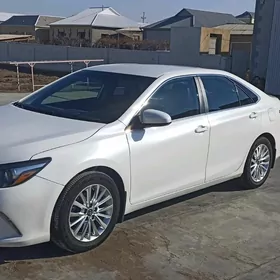 Toyota Camry 2016