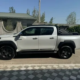 Toyota Hilux 2024