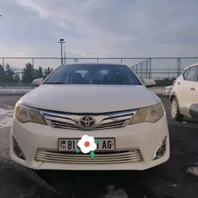 Toyota Camry 2012