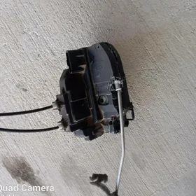 Nissan wersa Sag gapy Zamok yz