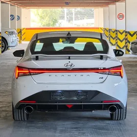 Hyundai Elantra 2023