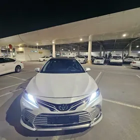 Toyota Camry 2022