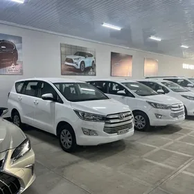 Toyota Innova 2021