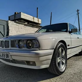 BMW E34 1990