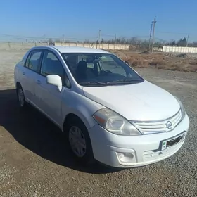 Nissan Versa 2010