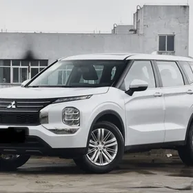 Mitsubishi Outlander 2023