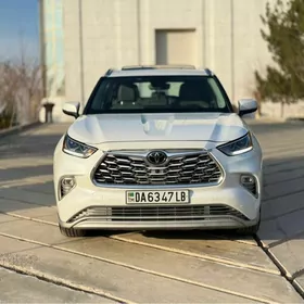 Toyota Highlander 2022