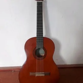 Gitara Yamaha c40