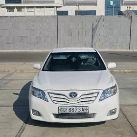 Toyota Camry 2011