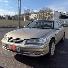 Toyota Camry 1998
