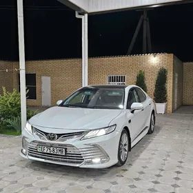 Toyota Camry 2020