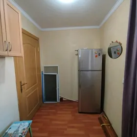 От хозяина  2 мкр 3/1 эт 1