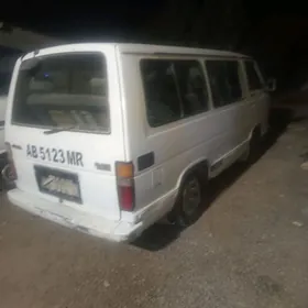 Toyota Hiace 1989