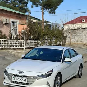 Hyundai Elantra 2021