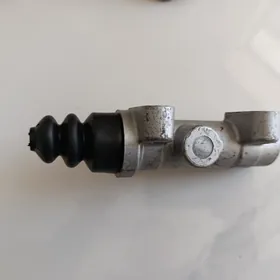 главны силиндр