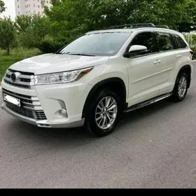 Toyota Highlander 2019