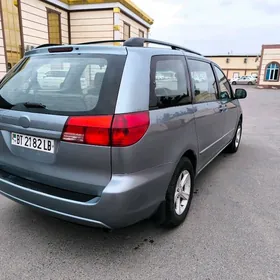 Toyota Sienna 2005