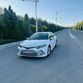 Toyota Camry 2022