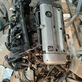 Peugeot motor korioka