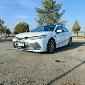 Toyota Camry 2018