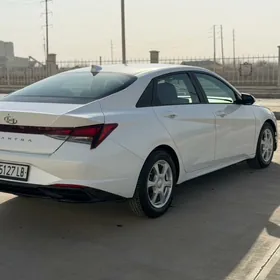 Hyundai Elantra 2021