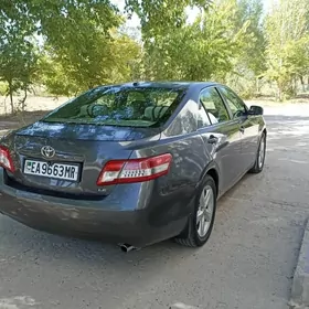 Toyota Camry 2011