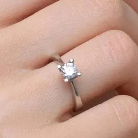 Gadymy kumuş yuzùk