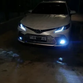 Toyota Camry 2021