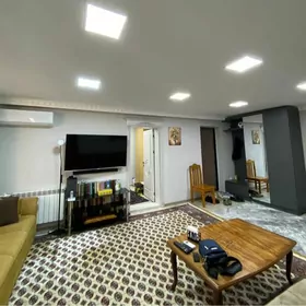 1mkr 2etaz 4kom remontly 72m2