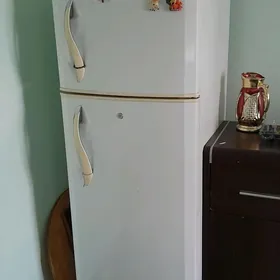 Холодилник LJ