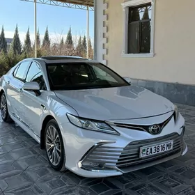 Toyota Camry 2020