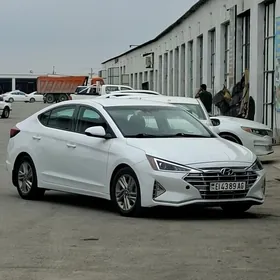 Hyundai Elantra 2020