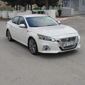Nissan Altima 2019