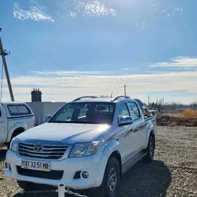 Toyota Hilux 2013