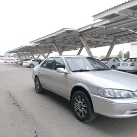 Toyota Camry 2001