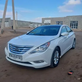 Hyundai Sonata 2011