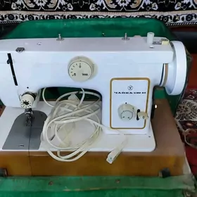 Швейная машина Чайка советская