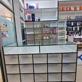 Продается Мебели и Витрины