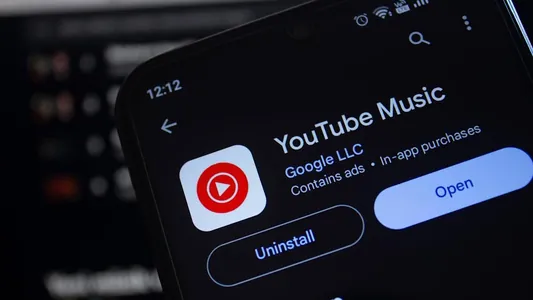 YouTube Music Apple Music-de ýok funksiýany ornaşdyrdy