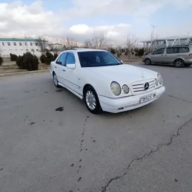 Mercedes-Benz E320 1999