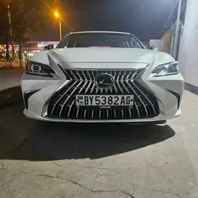 Lexus ES 350 2022