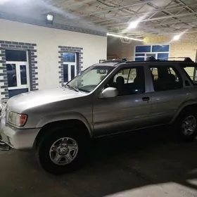 Nissan Pathfinder 2003