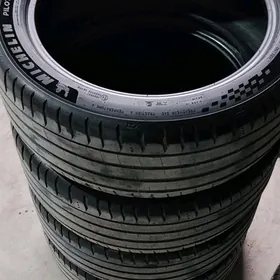 235 45 18 Mishelin 24Ý