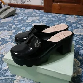 Женски ковуш