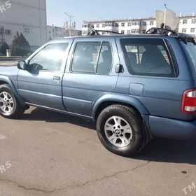 Nissan Pathfinder 1999