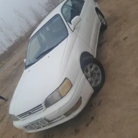 Toyota Corona 1995