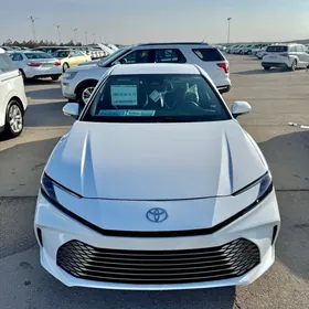 Toyota Camry 2025