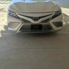 Toyota Camry 2023